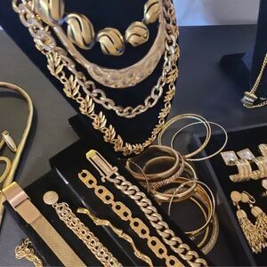 1 LB pound Estate Sale Vtg costume jewelry lot Gold Silver rhinestones pearls